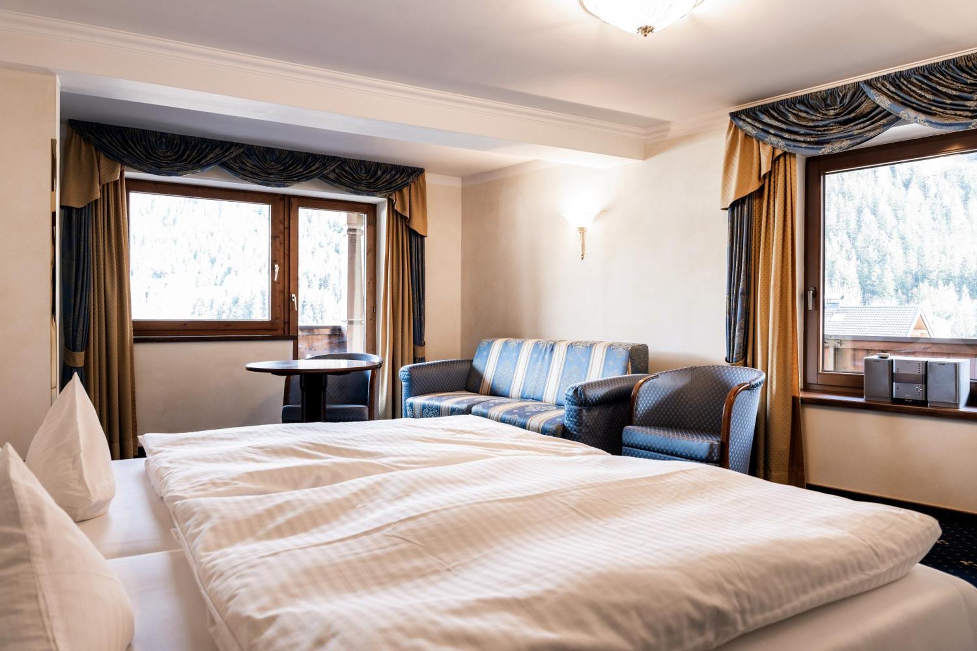 Hotel Maria Theresia Mayrhofen Exterior photo